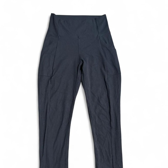 Black REI brand leggings with pockets - Picture 3 of 5